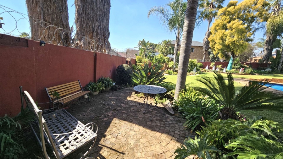 4 Bedroom Property for Sale in Ifafi North West